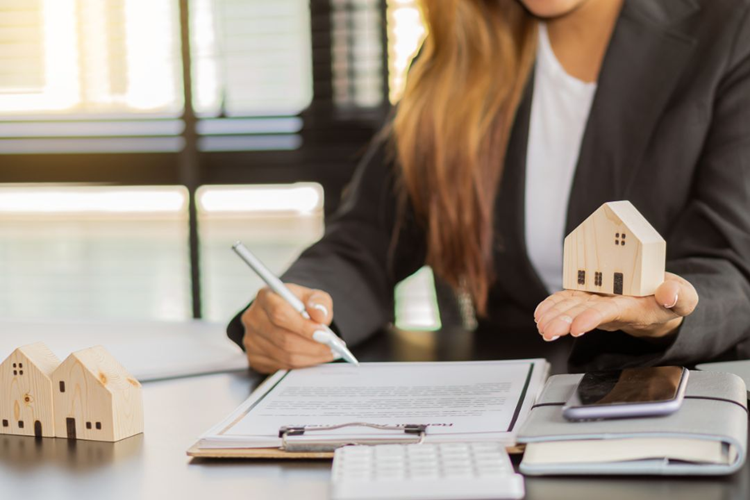 How Adelaide Conveyancer Helps Streamline Your Property Deal